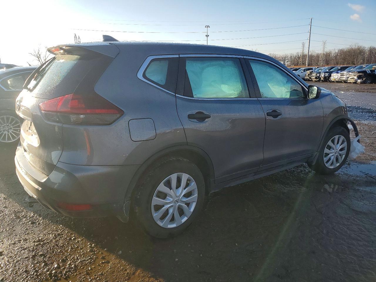 2019 Nissan Rogue S - zdjęcie 3