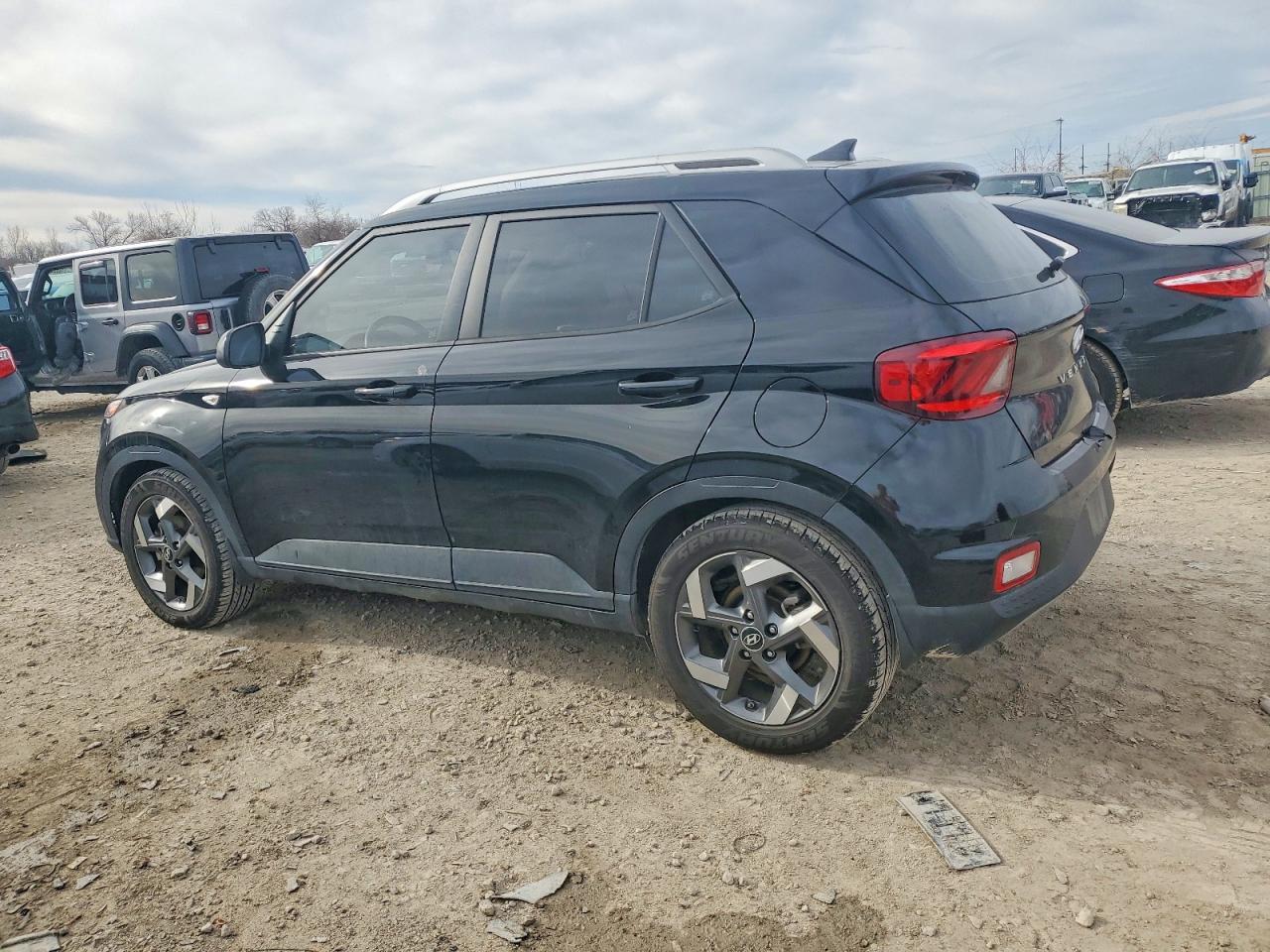 2021 Hyundai Venue Sel - zdjęcie 2