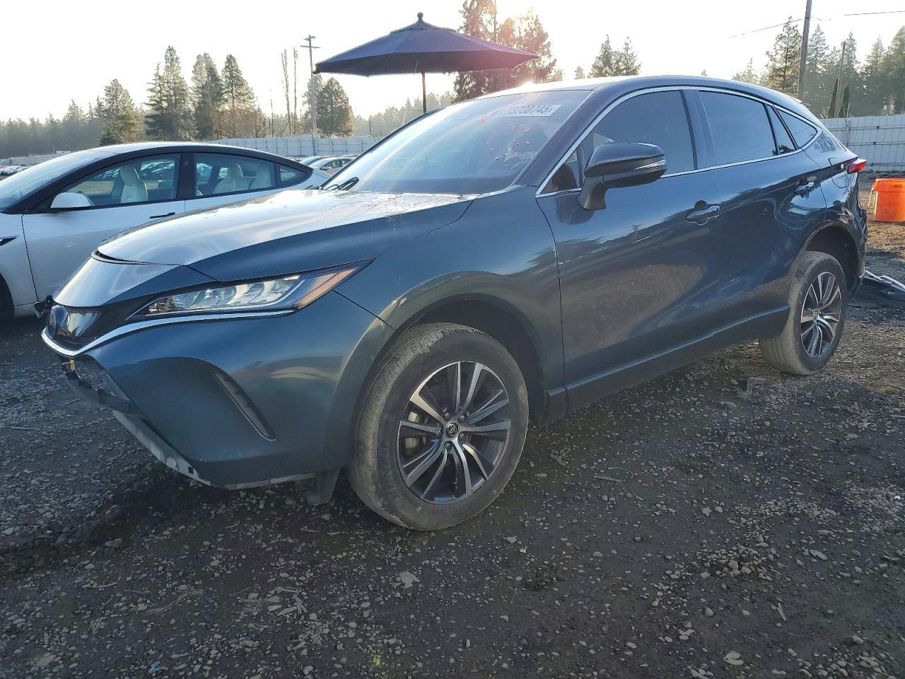 2022 Toyota Venza Le - zdjęcie główne