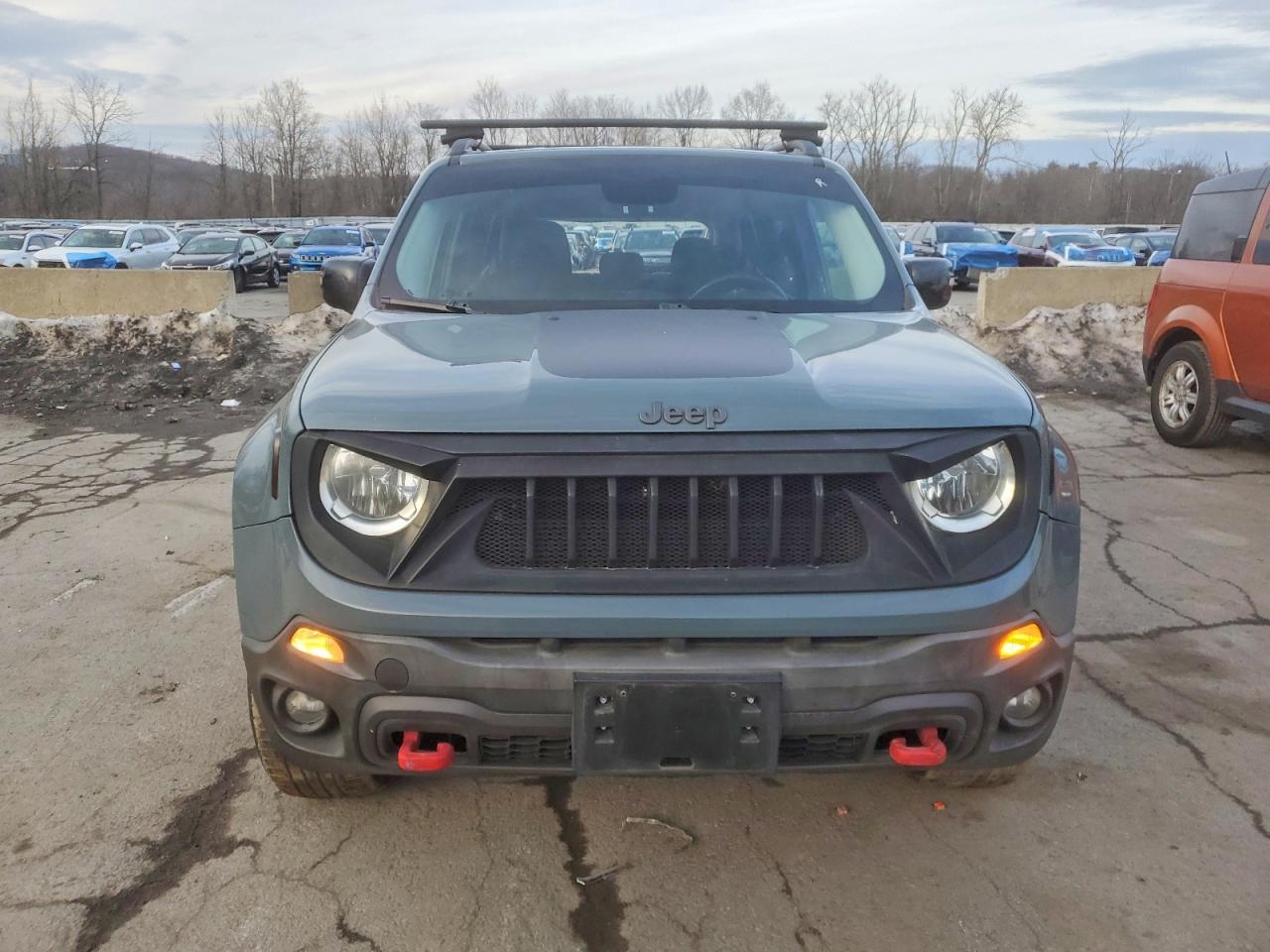 2016 Jeep Renegade Trailhawk - zdjęcie 5