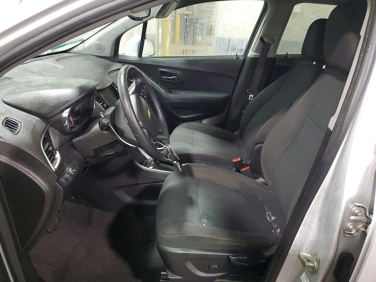 2020 Chevrolet Trax Ls - zdjęcie 7