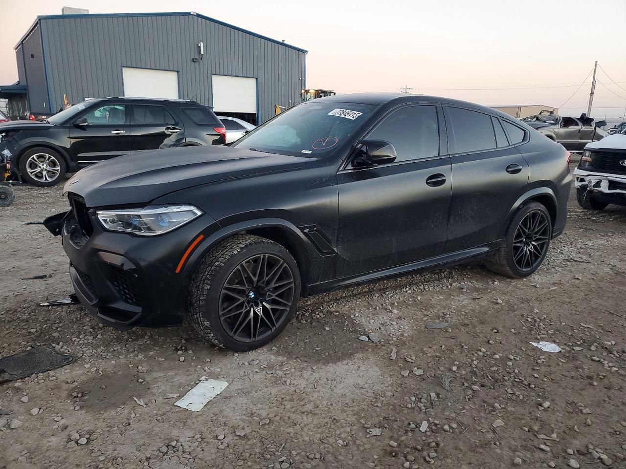 2021 BMW X6 M - zdjęcie główne