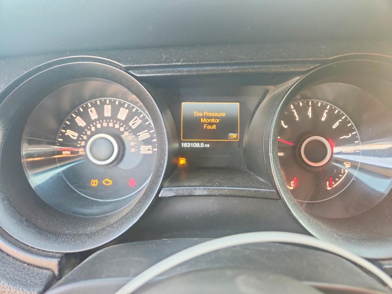 2014 Ford Mustang - zdjęcie 9