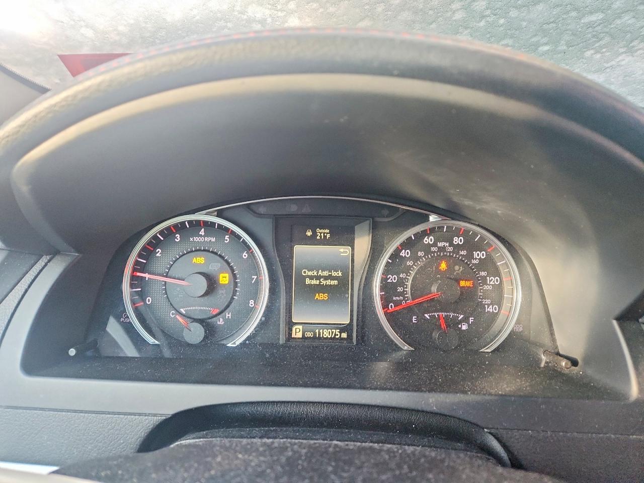 2015 Toyota Camry Le - zdjęcie 9