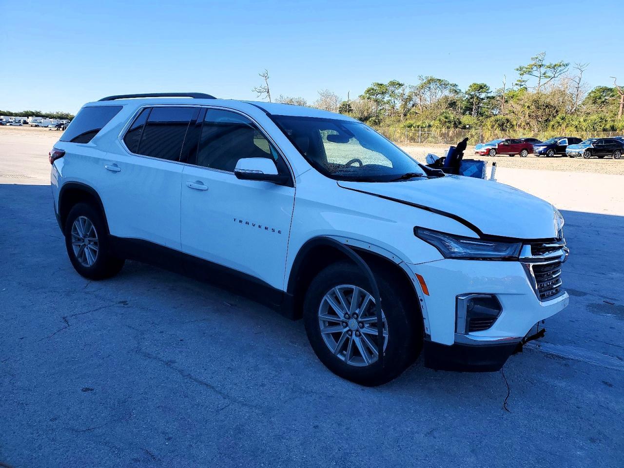 2022 Chevrolet Traverse Lt - zdjęcie 4