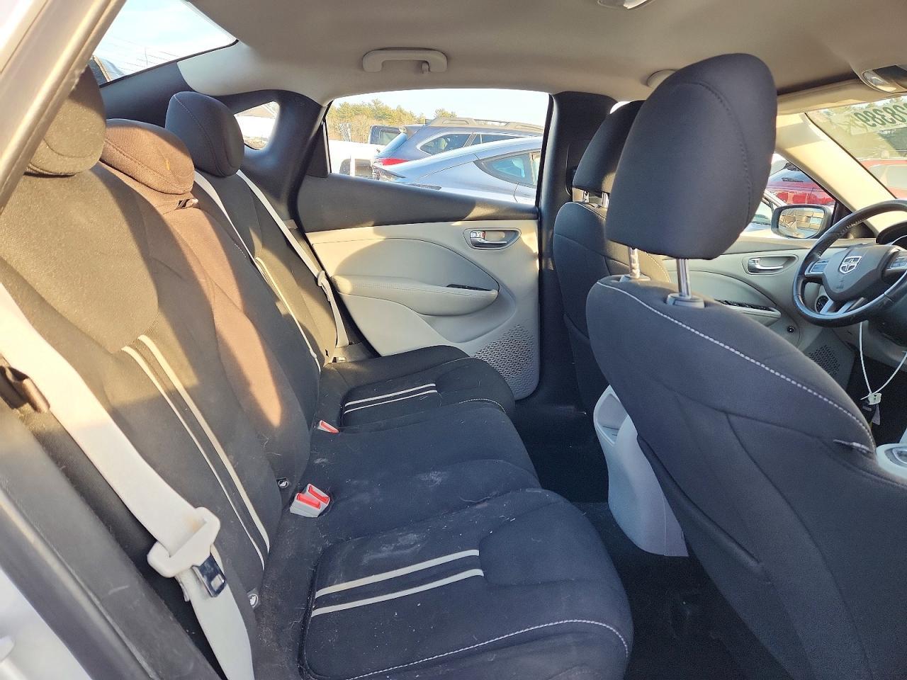 2013 Dodge Dart Sxt - zdjęcie 10