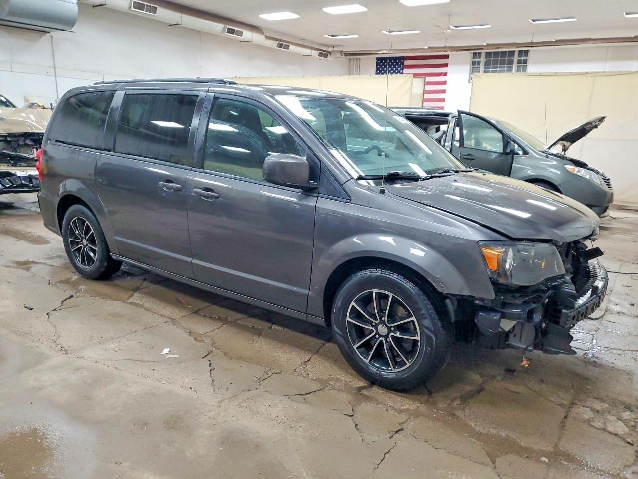 2018 Dodge Grand Caravan Gt - zdjęcie 4