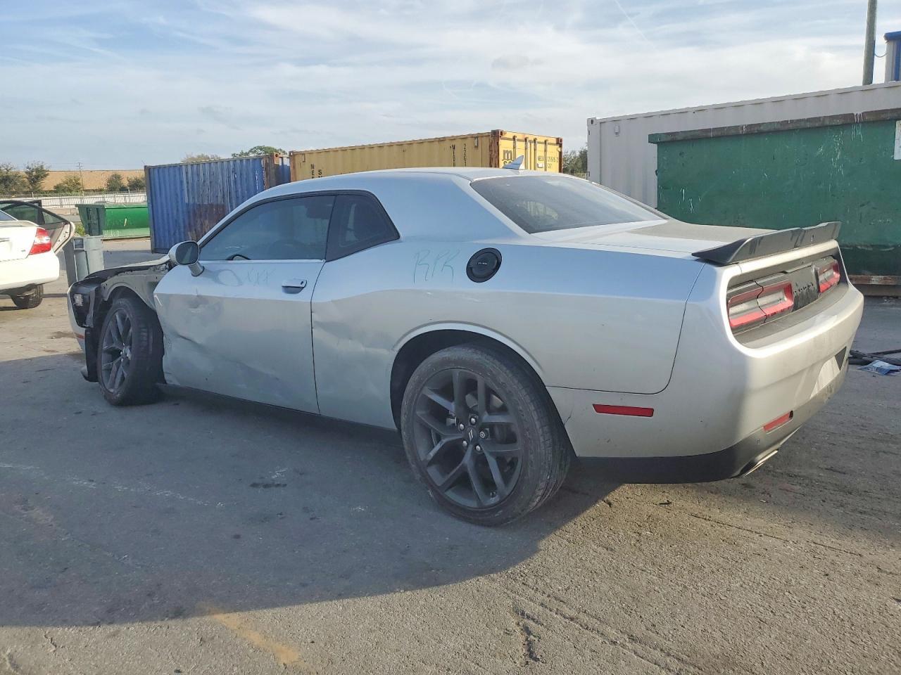 2022 Dodge Challenger Gt - zdjęcie 2