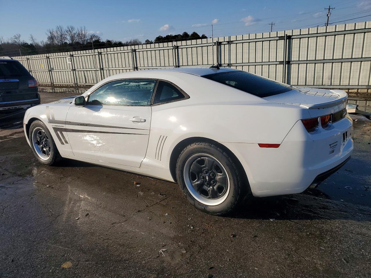 2013 Chevrolet Camaro Ls - zdjęcie 2