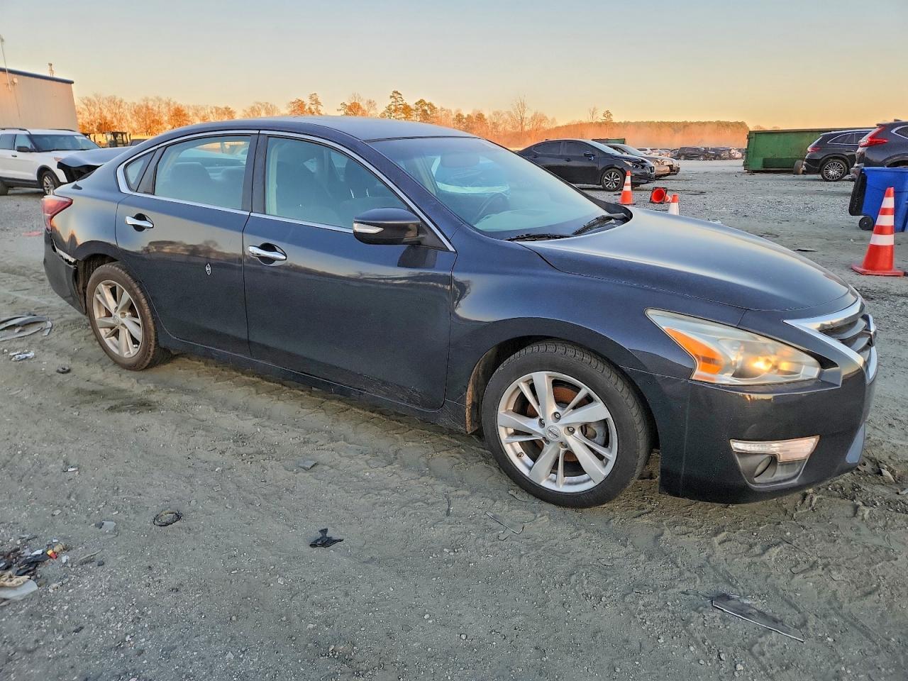 2013 Nissan Altima 2.5 - zdjęcie 4