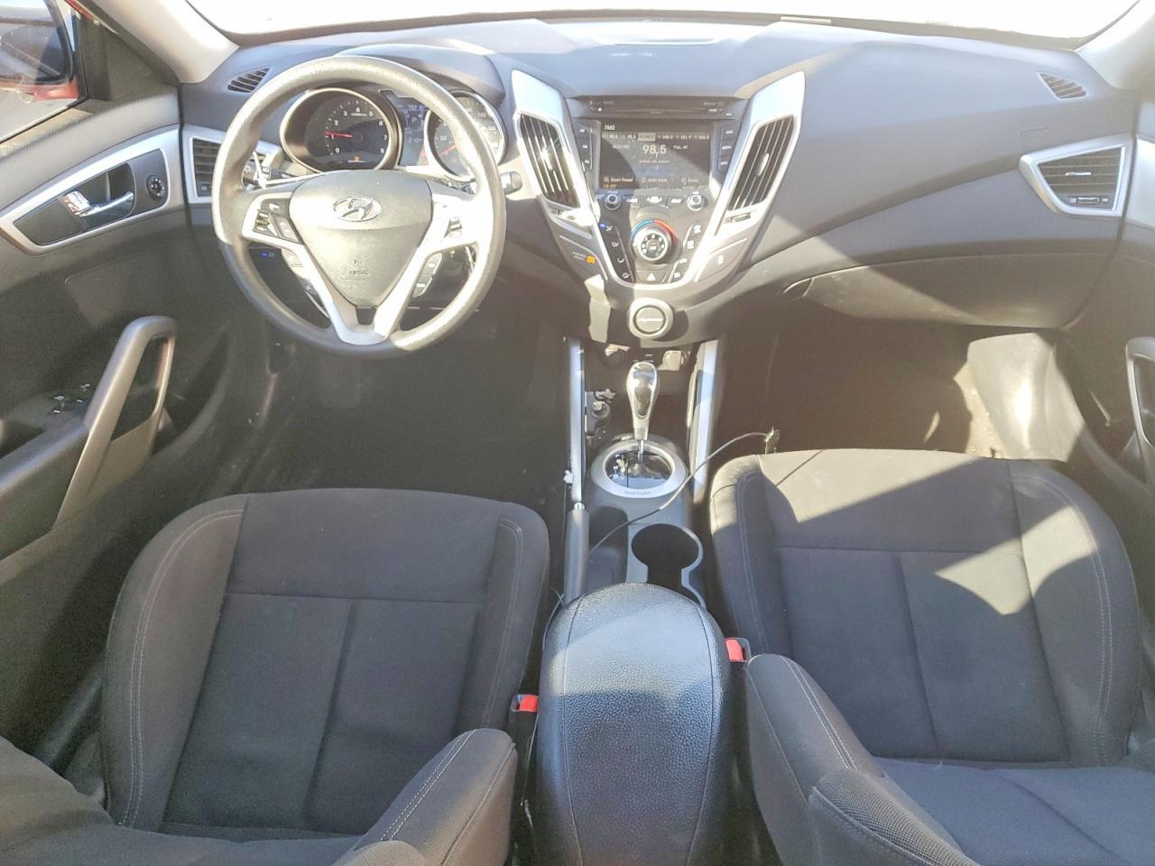 2015 Hyundai Veloster - zdjęcie 8