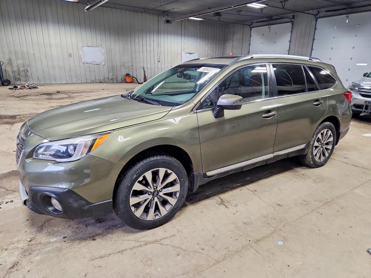 2017 Subaru Outback Touring - zdjęcie główne