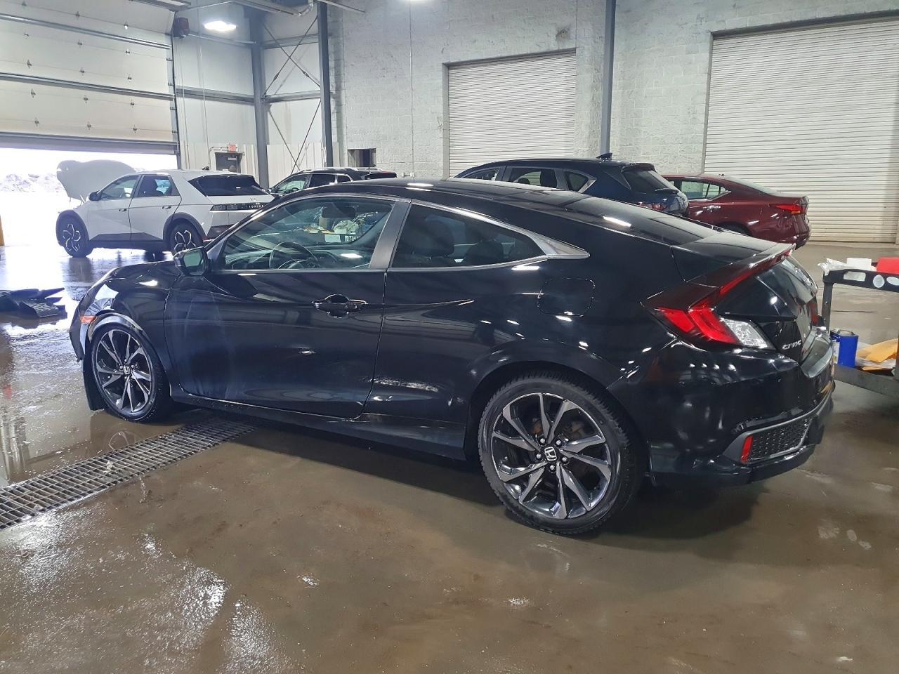2019 Honda Civic Sport - zdjęcie 2