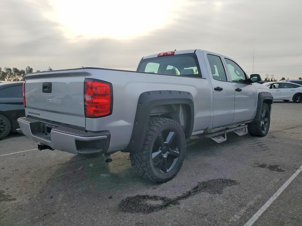 2018 Chevrolet Silverado K1500 - zdjęcie 3