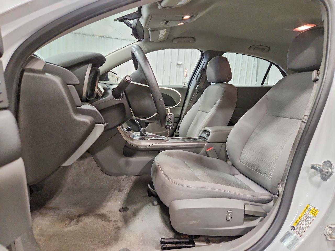 2013 Chevrolet Malibu Ls - zdjęcie 13