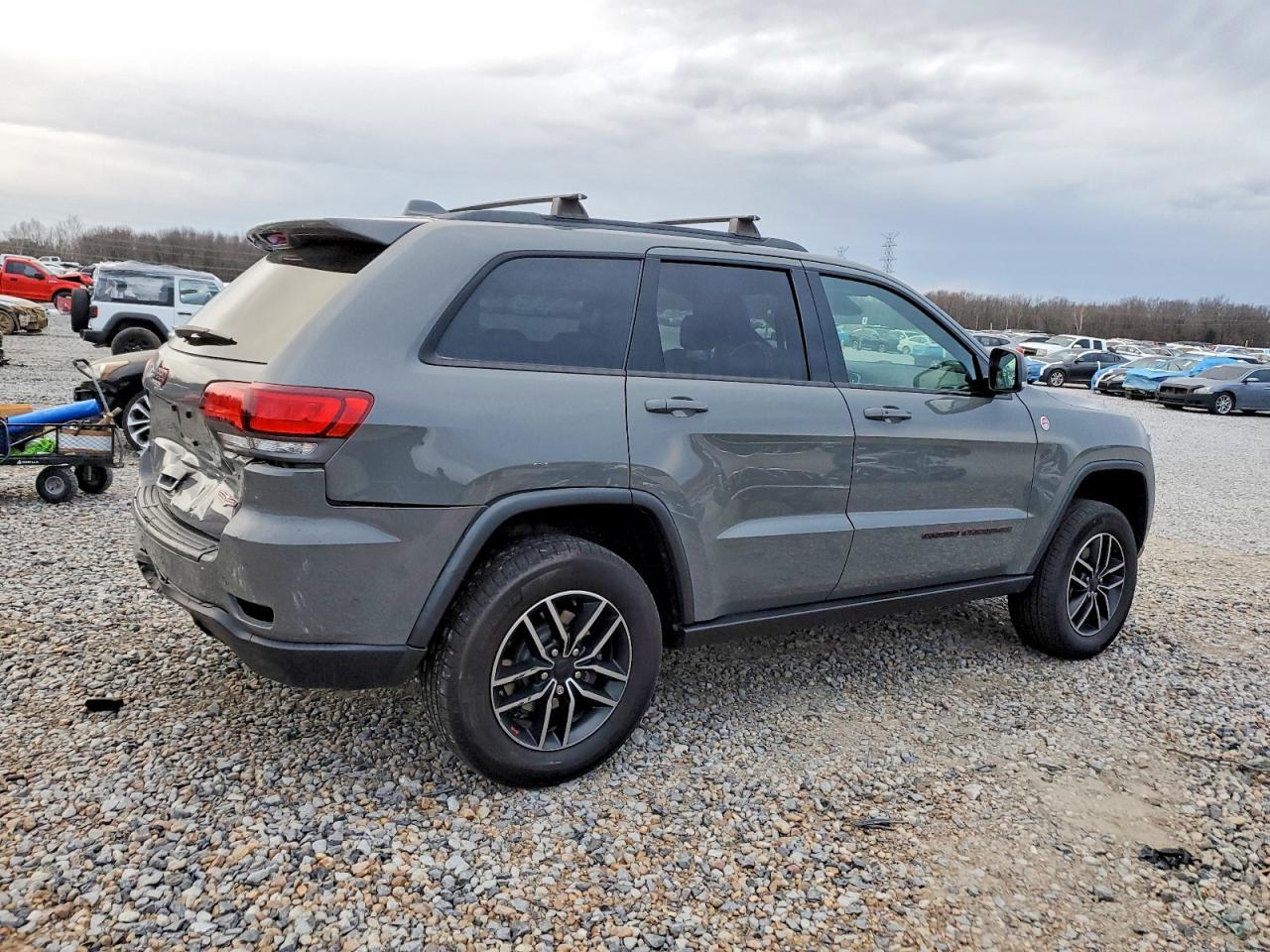 2019 Jeep Grand Cherokee Trailhawk - zdjęcie 3