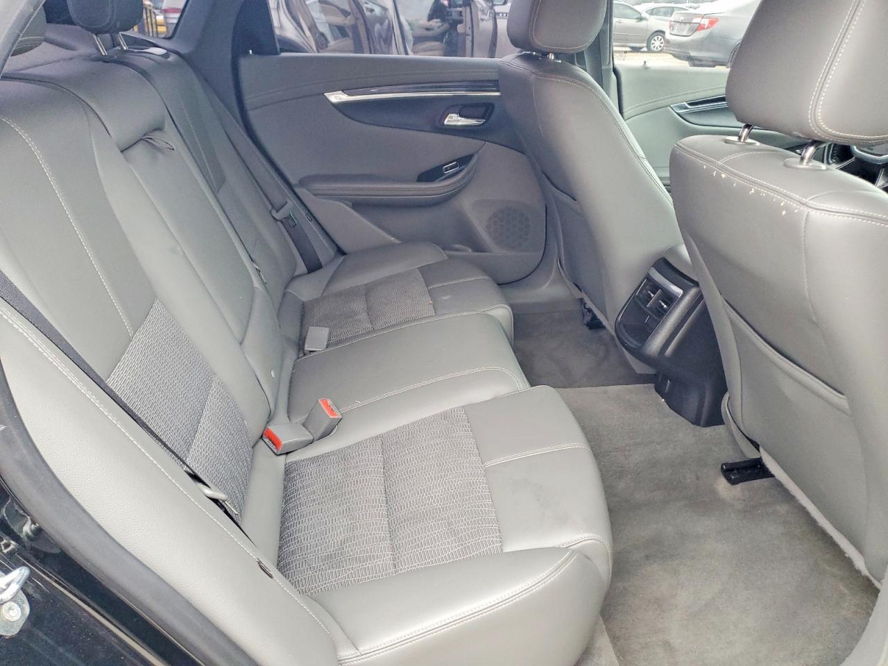 2018 Chevrolet Impala Lt - zdjęcie 10