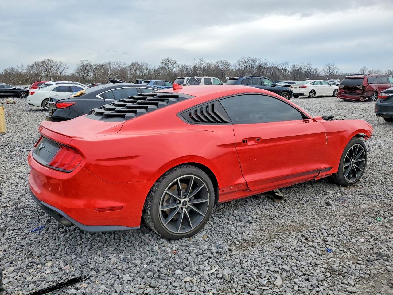 2020 Ford Mustang - zdjęcie 3