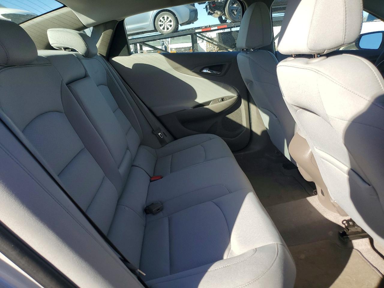 2017 Chevrolet Malibu Ls - zdjęcie 10