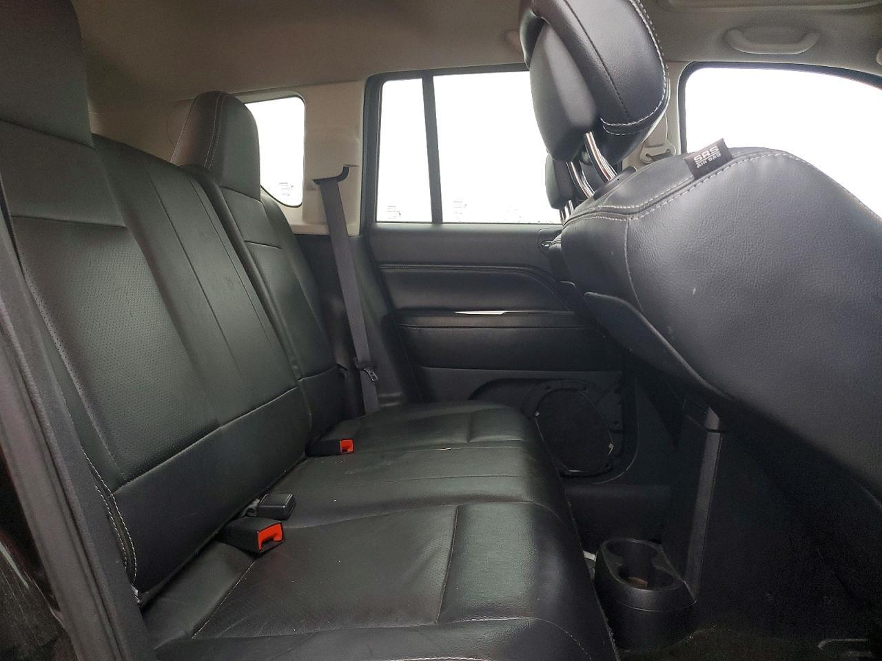 2016 Jeep Compass Latitude - zdjęcie 10