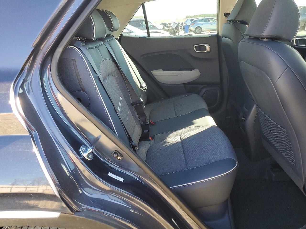 2025 Hyundai Venue Sel - zdjęcie 10