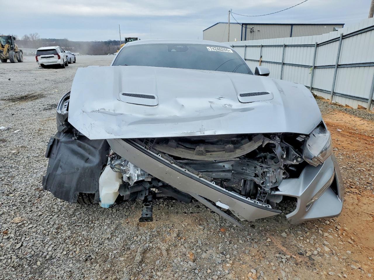 2021 Ford Mustang Gt - zdjęcie 5