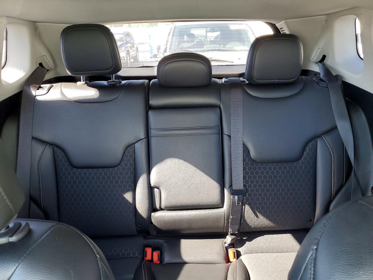 2019 Jeep Compass Latitude - zdjęcie 10