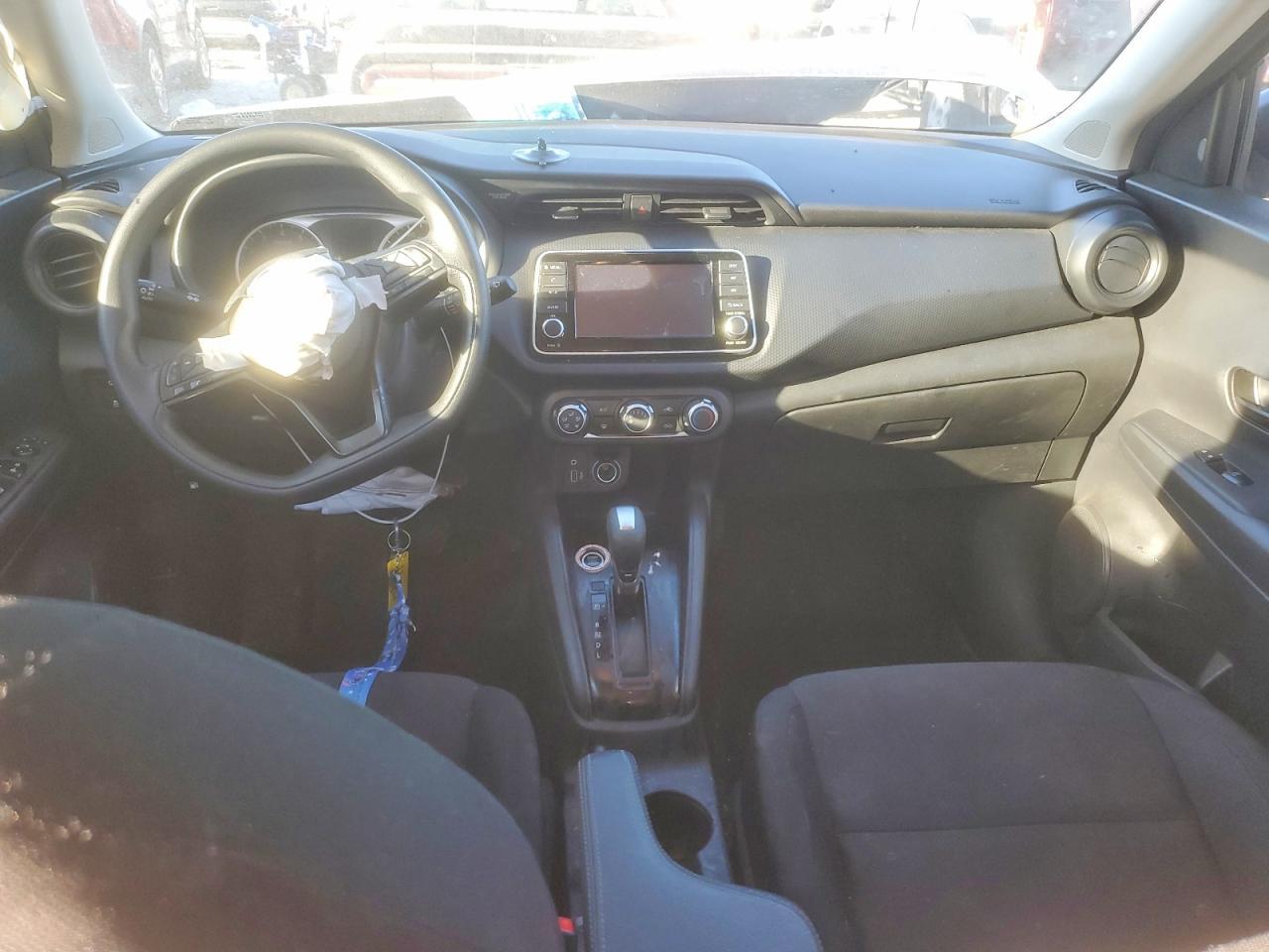 2025 Nissan Kicks Play S - zdjęcie 8