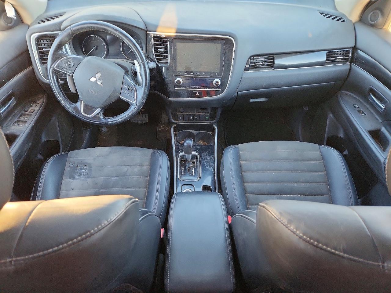 2020 Mitsubishi Outlander Se - zdjęcie 8