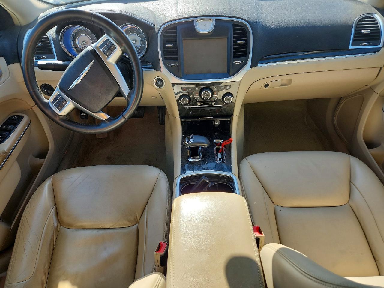 2013 Chrysler 300 - zdjęcie 8