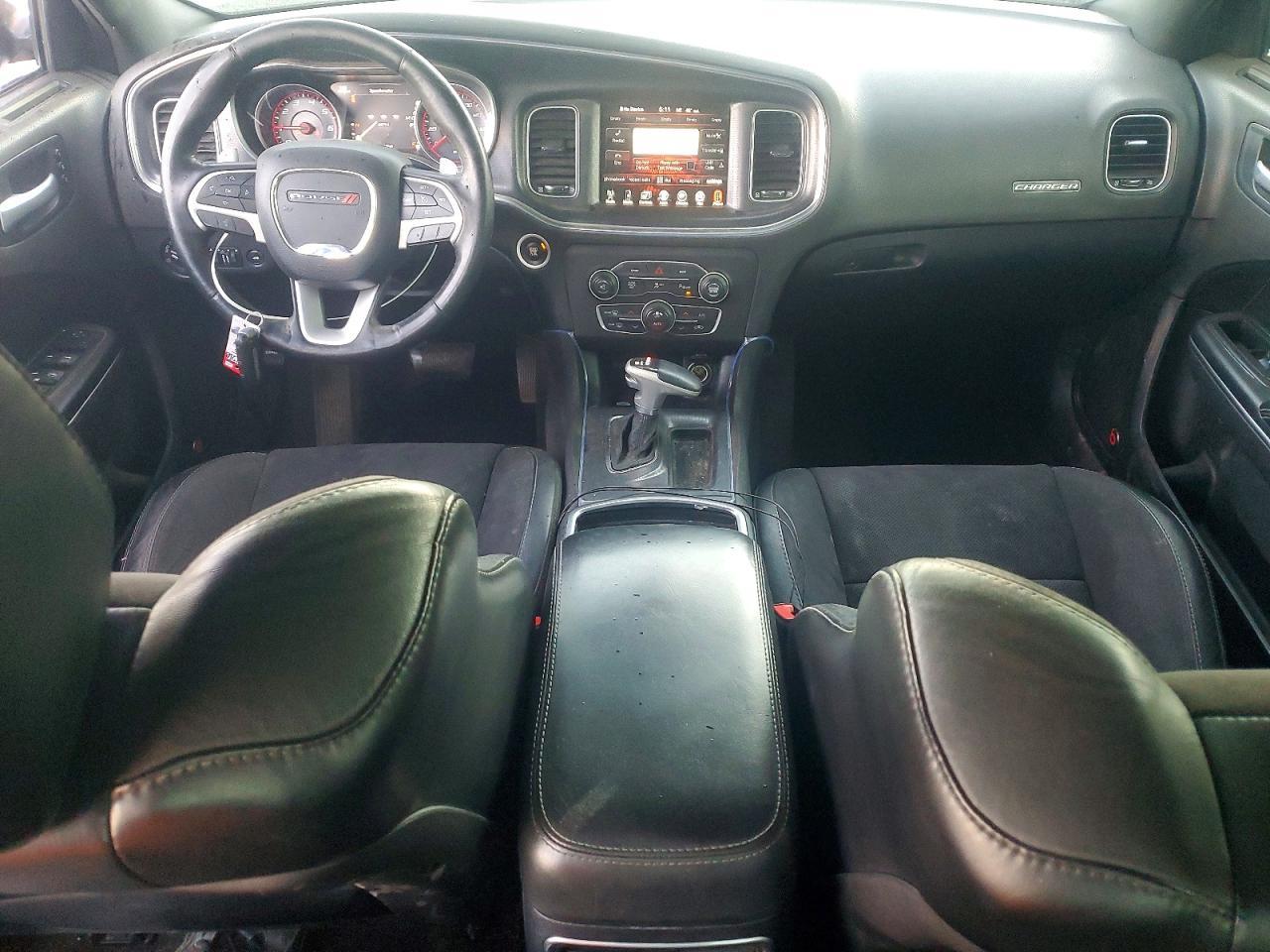 2015 Dodge Charger R/T - zdjęcie 8