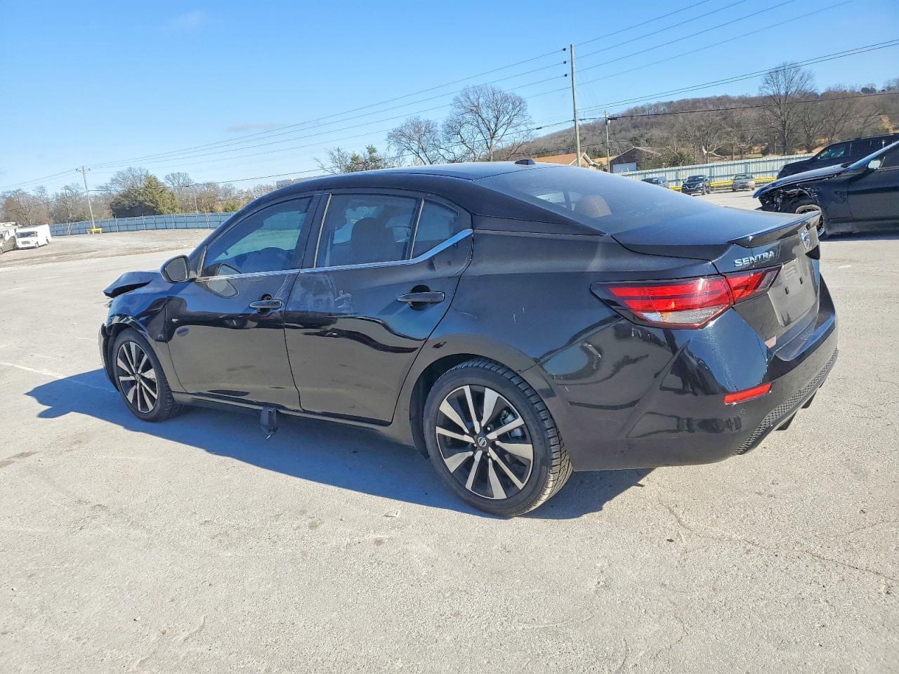 2021 Nissan Sentra Sv - zdjęcie 2