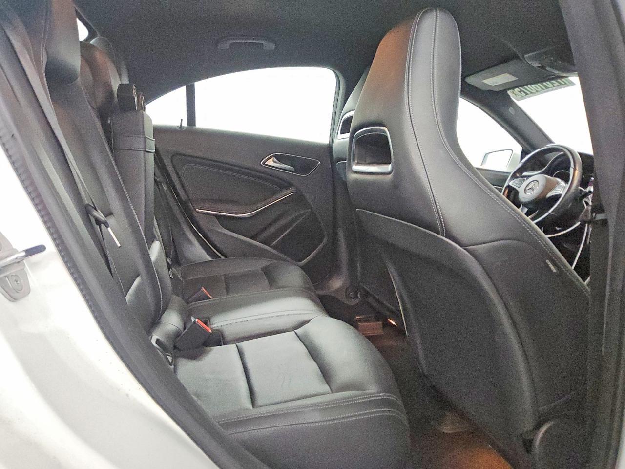 2019 Mercedes-Benz Cla 250 - zdjęcie 10
