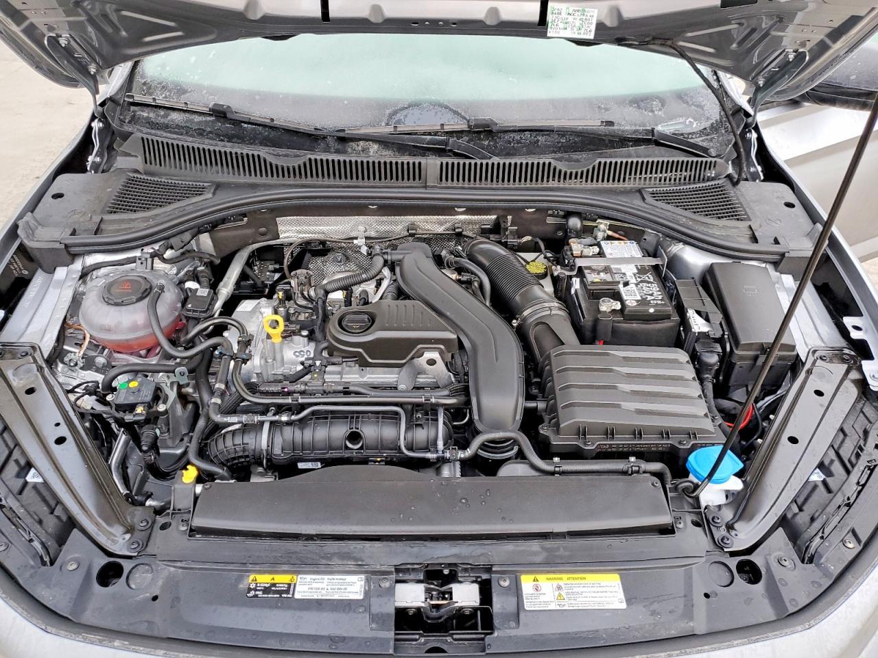 2025 Volkswagen Jetta Sport - zdjęcie 11