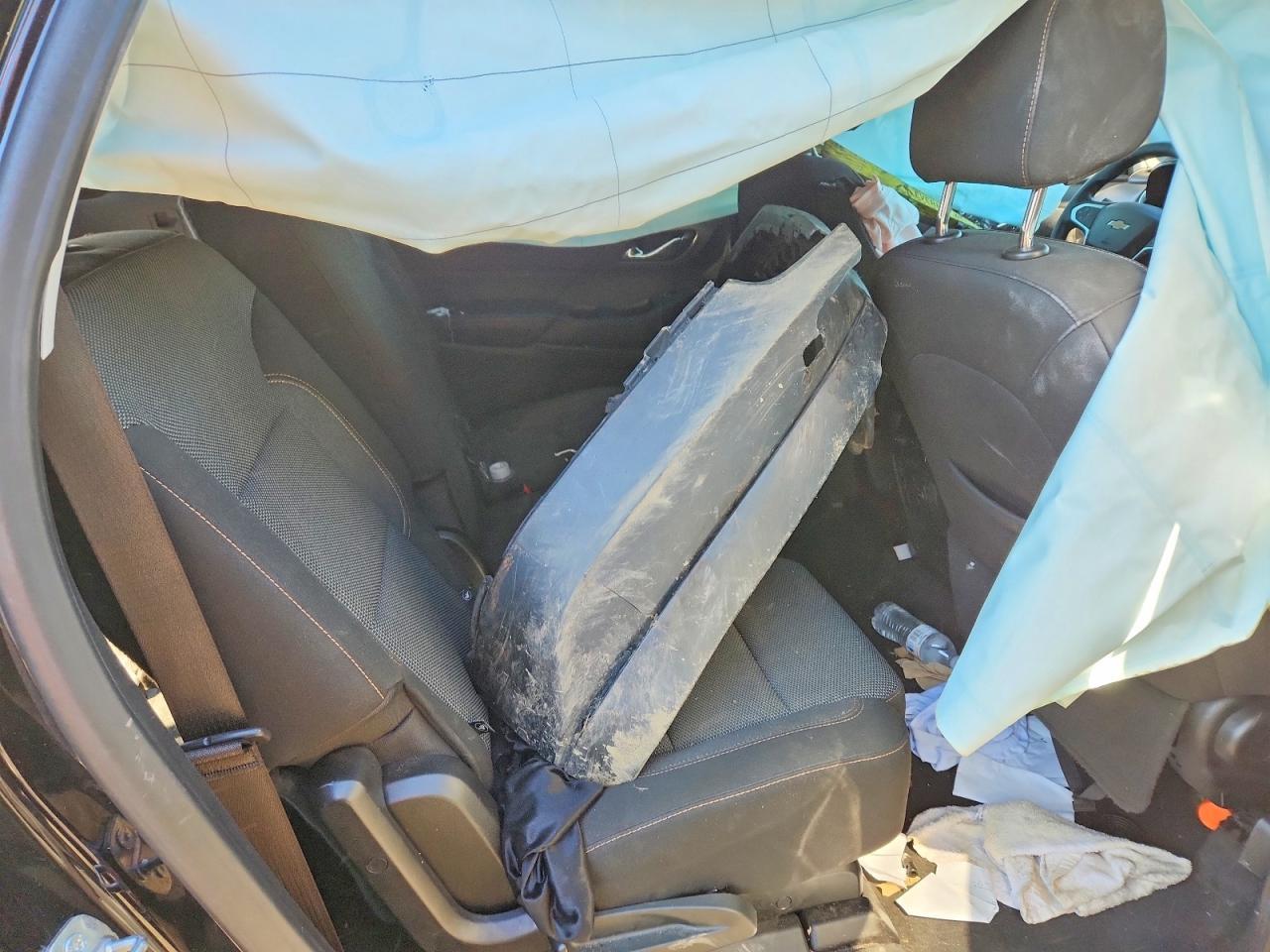 2021 Chevrolet Traverse Ls - zdjęcie 11