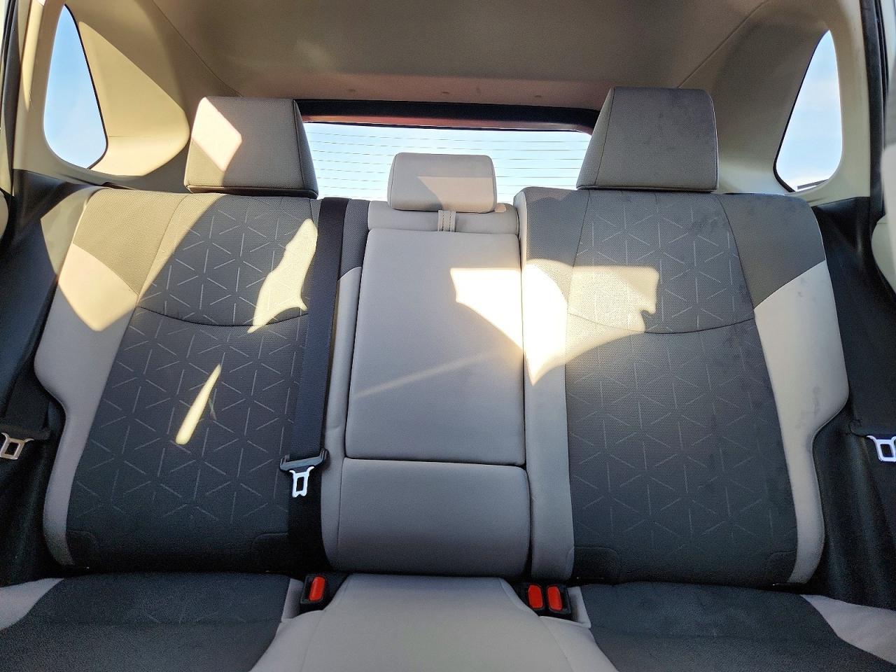 2019 Toyota Rav4 Xle - zdjęcie 10