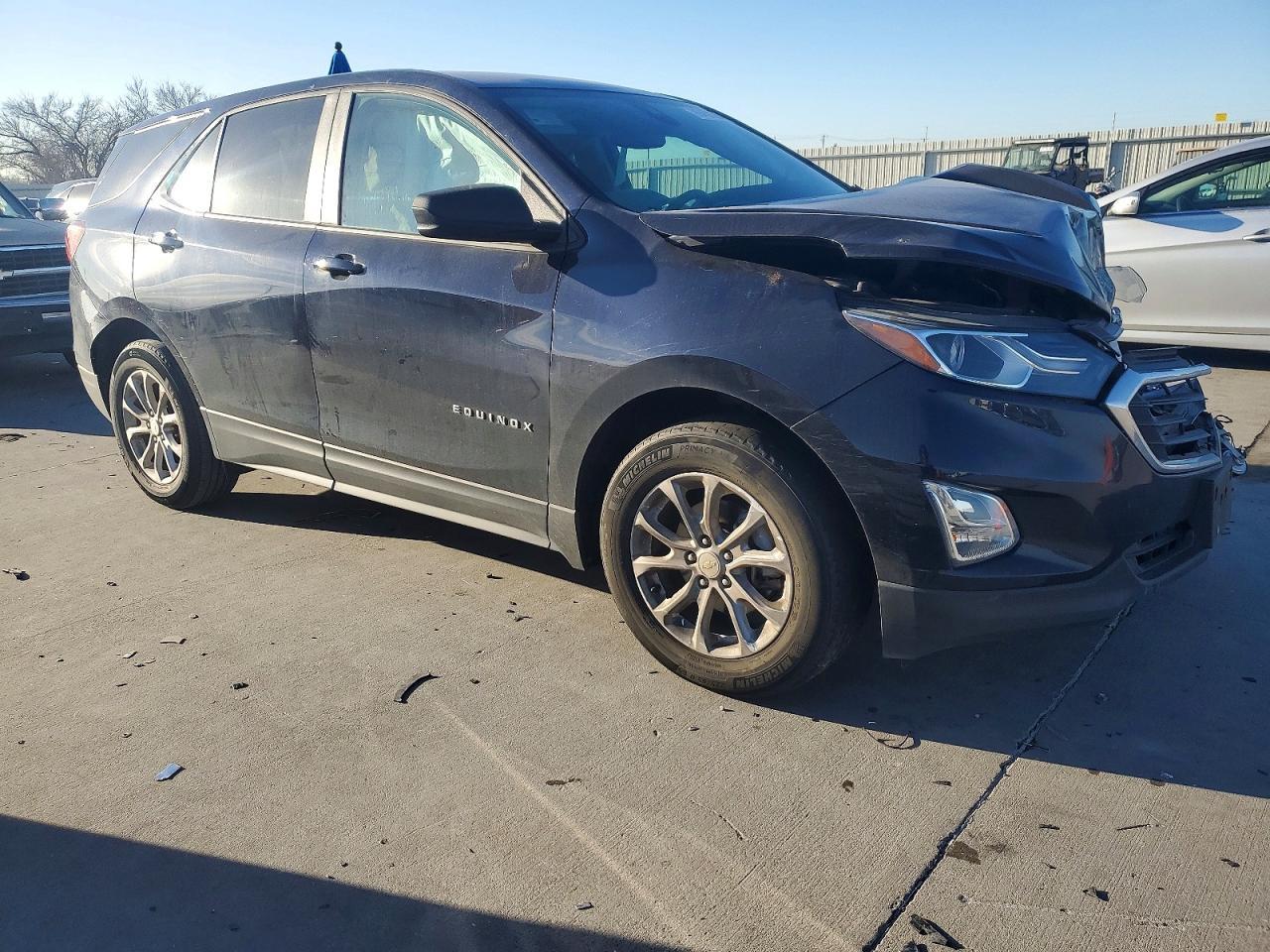 2020 Chevrolet Equinox Ls - zdjęcie 4