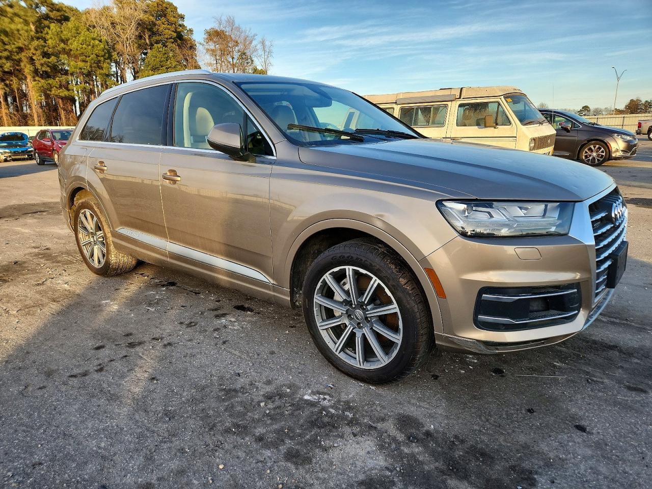 Audi Q7 - zdjęcie 4