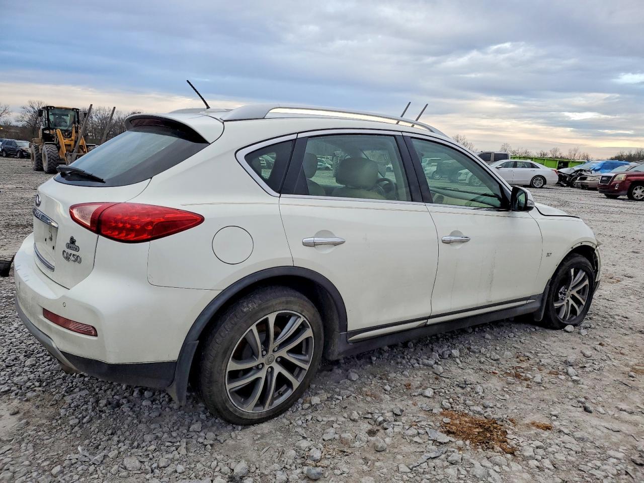 2017 Infiniti Qx50 - zdjęcie 3