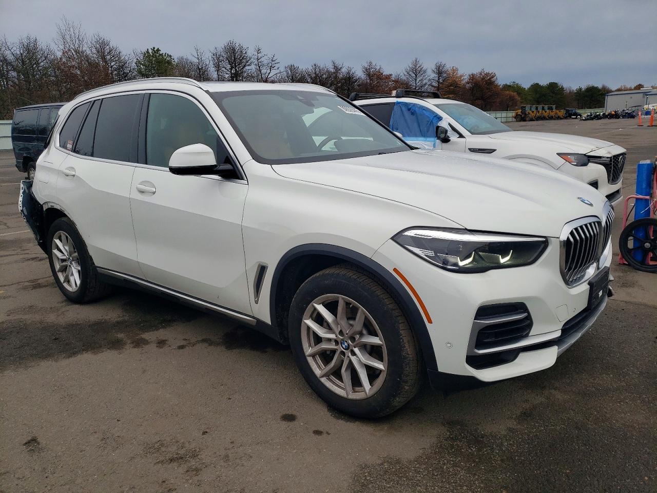 2022 BMW X5 xDrive40I - zdjęcie 4