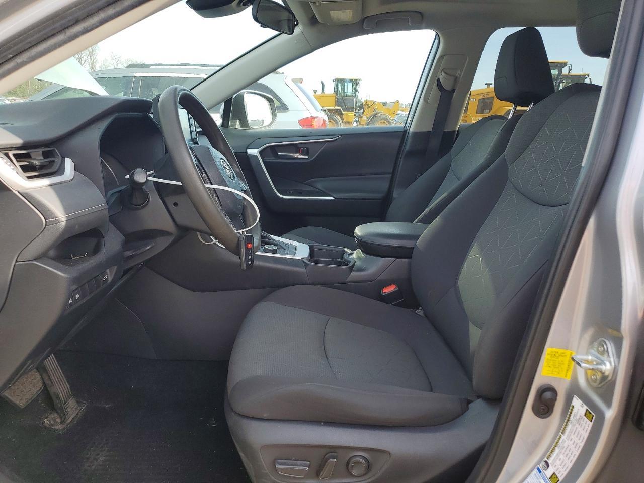 2021 Toyota Rav4 Xle - zdjęcie 7