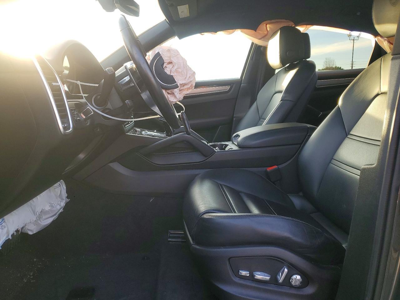 2021 Porsche Cayenne Coupe - zdjęcie 7