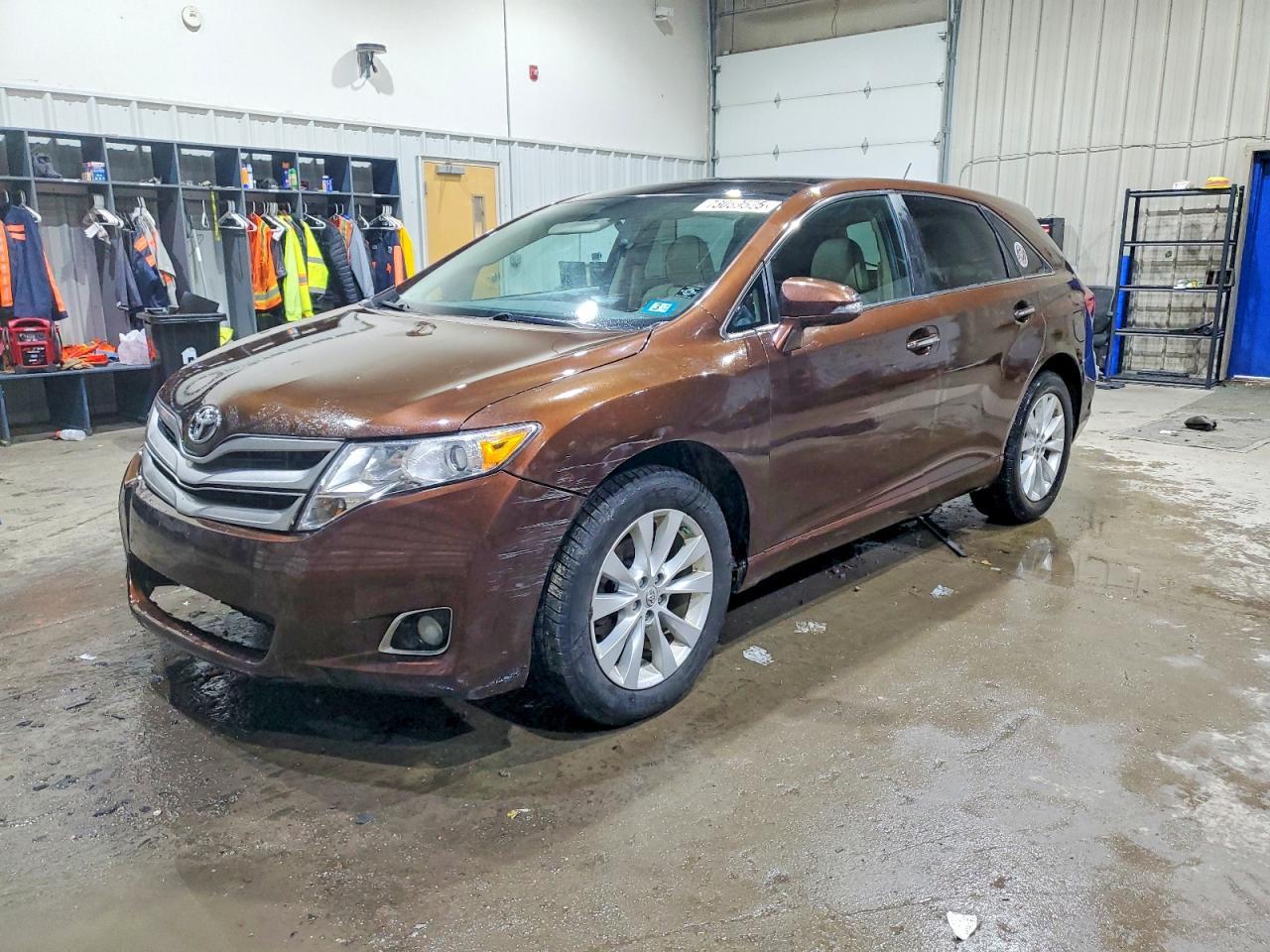 2014 Toyota Venza Le - zdjęcie główne