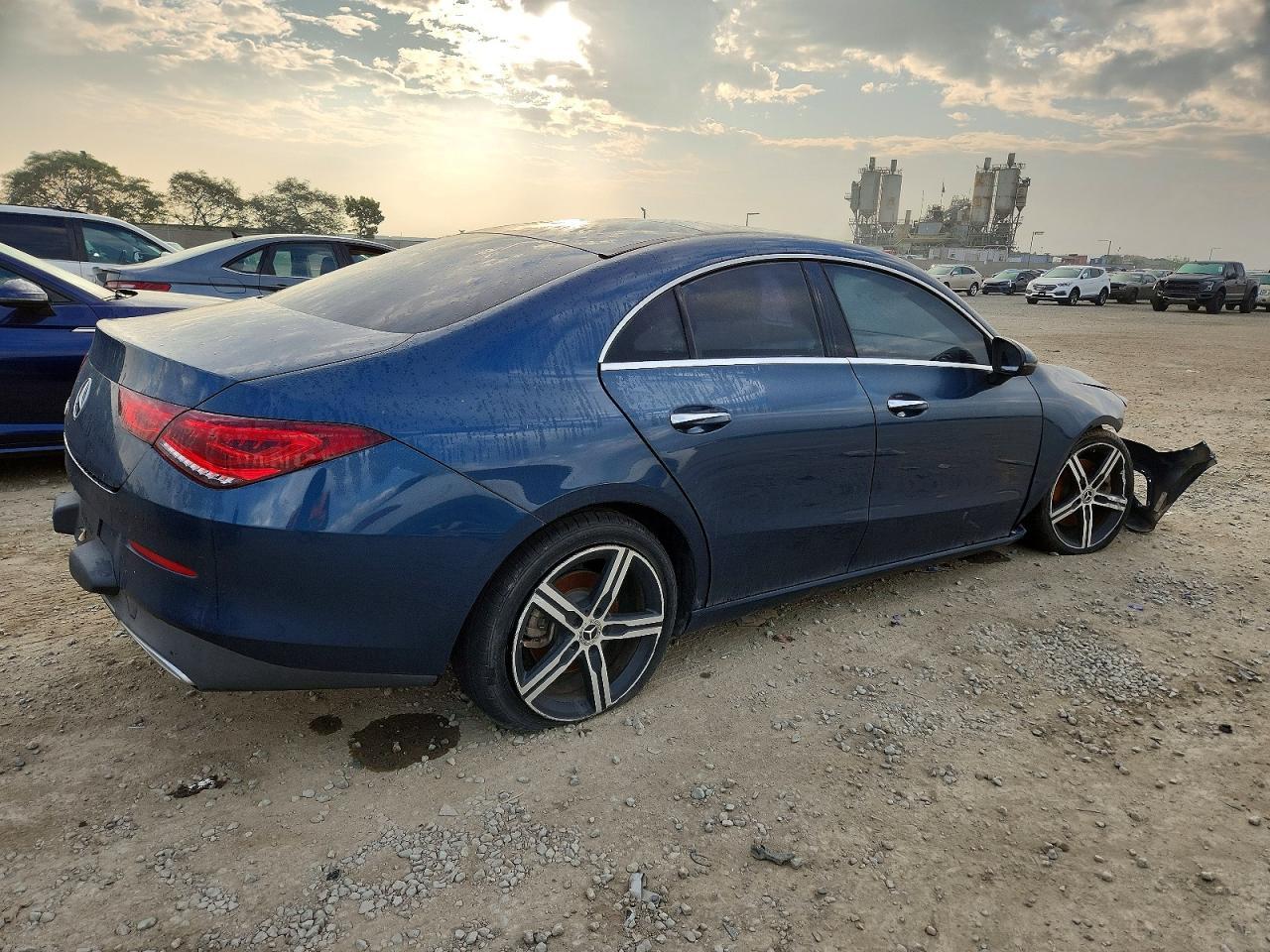 2021 Mercedes-Benz Cla 250 - zdjęcie 3