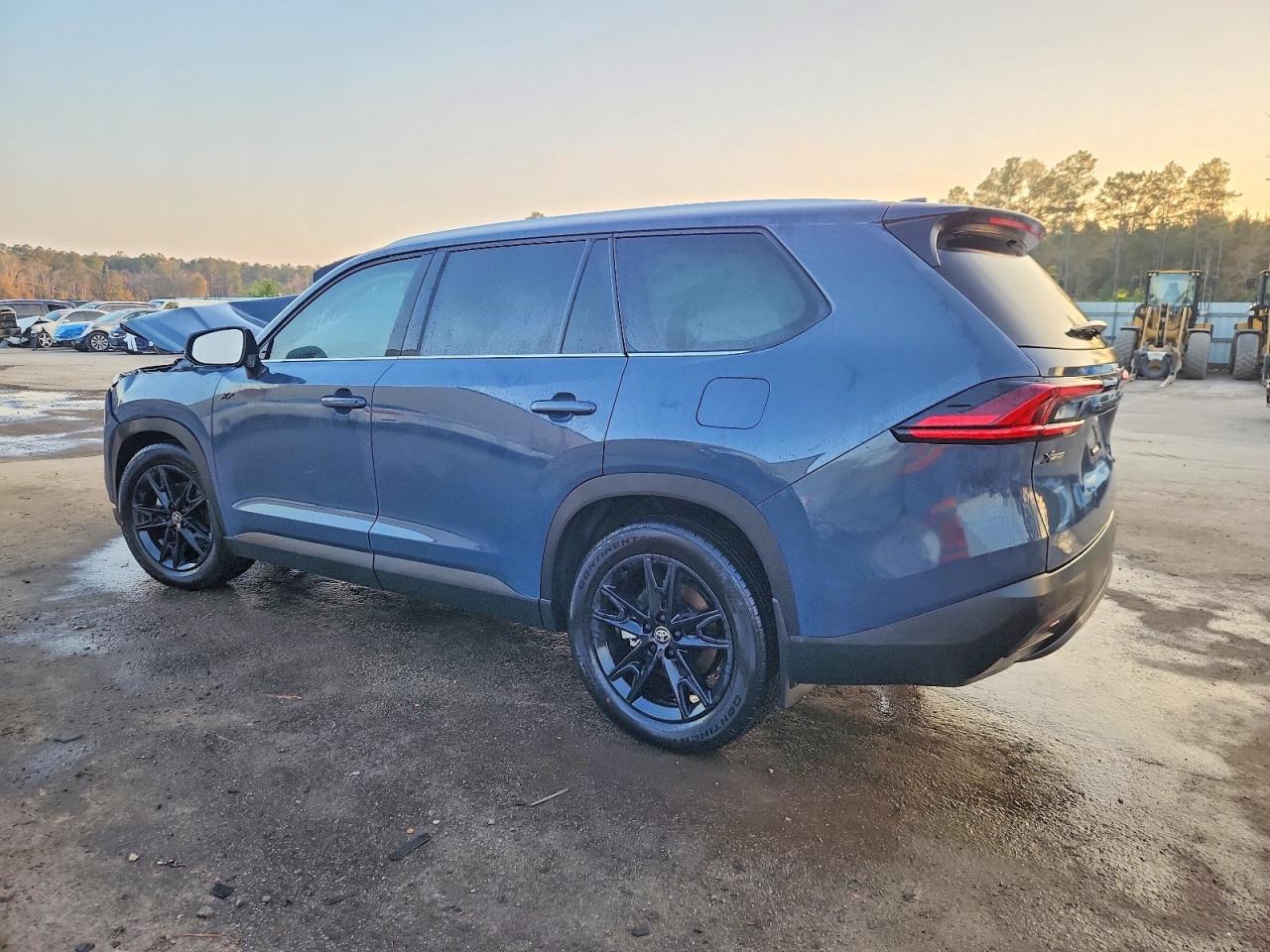 2025 Toyota Grand Highlander Limited - zdjęcie 2