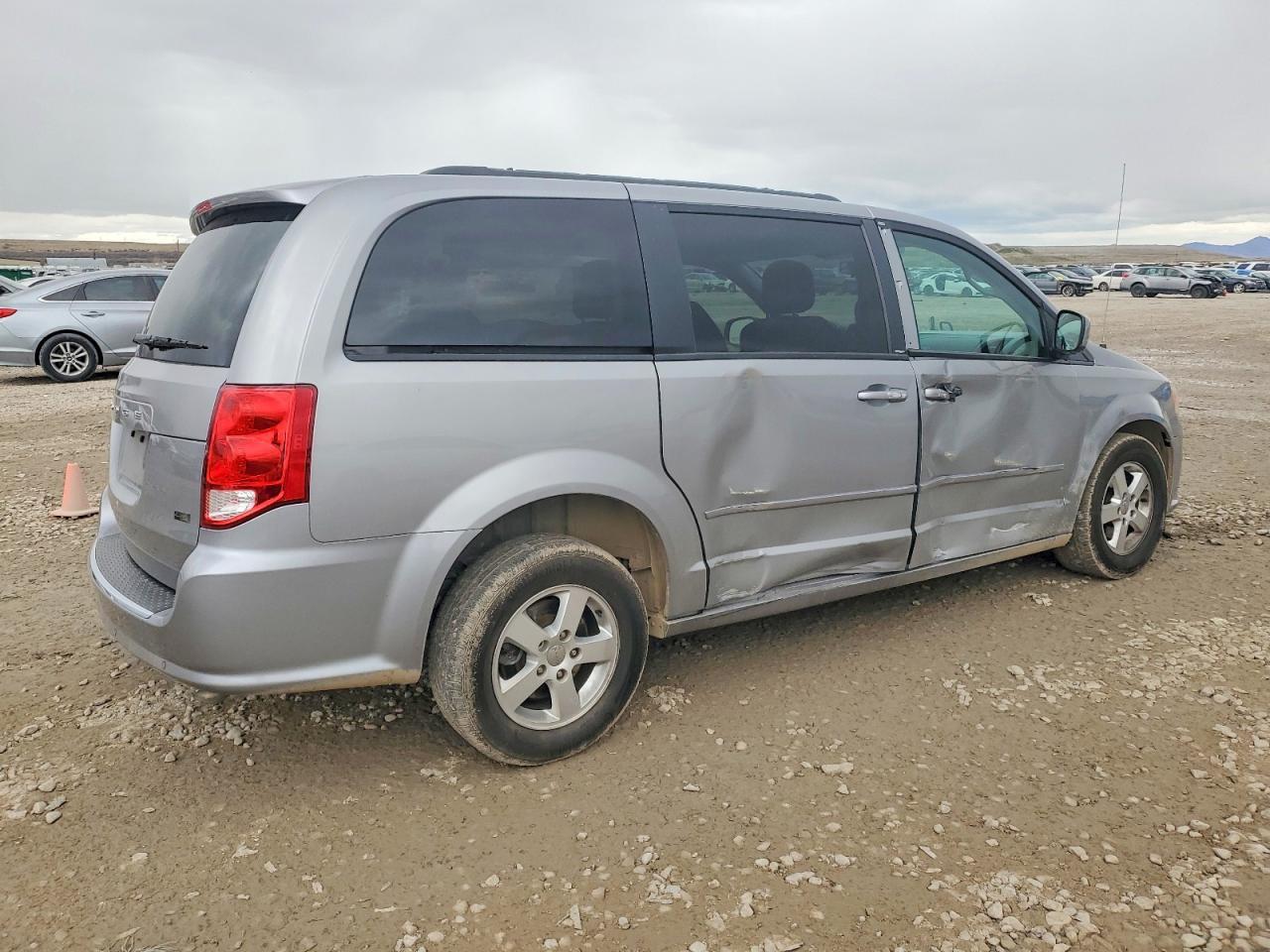 2013 Dodge Grand Caravan Sxt - zdjęcie 3