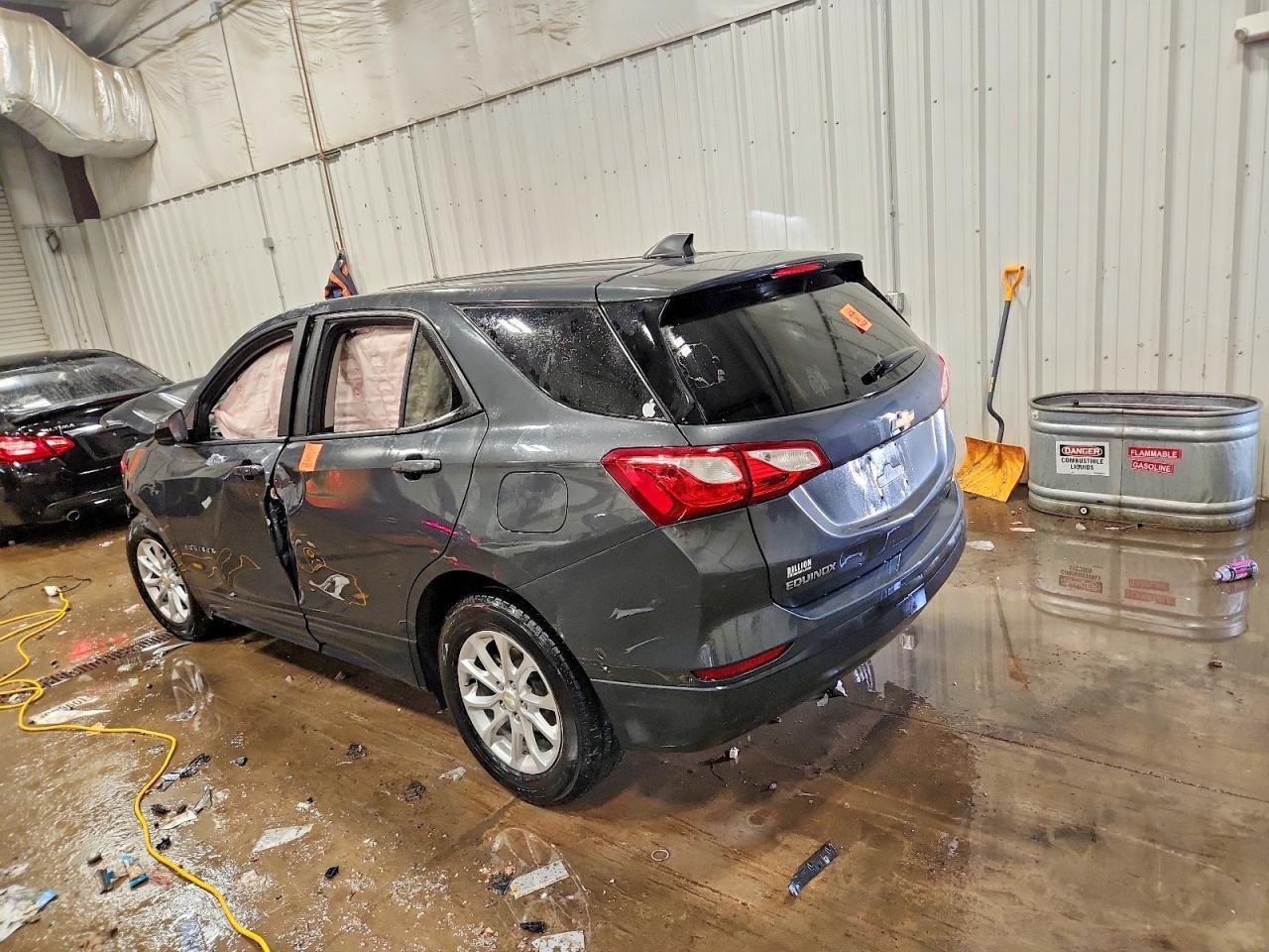 2021 Chevrolet Equinox Ls - zdjęcie 2