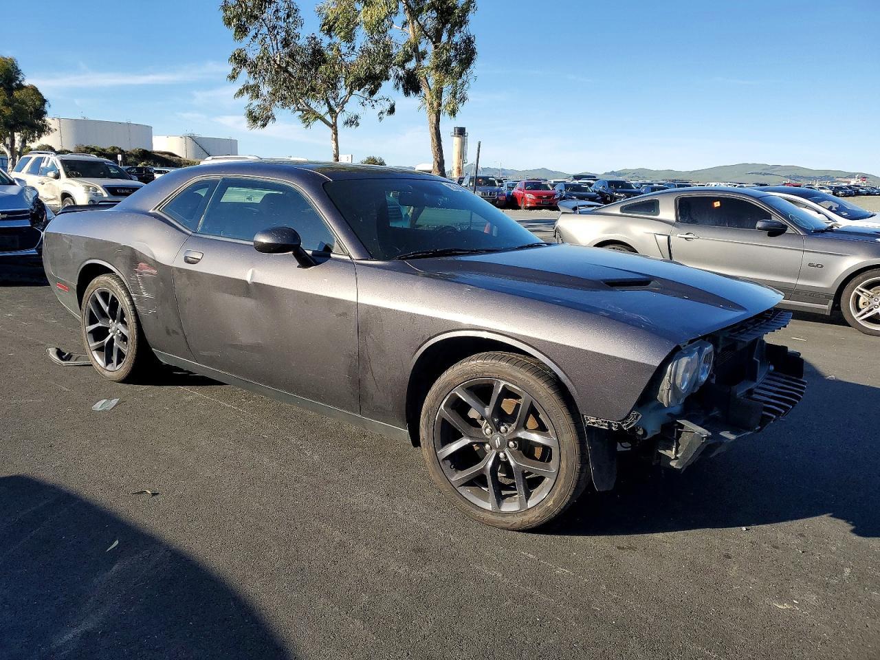 2021 Dodge Challenger Sxt - zdjęcie 4