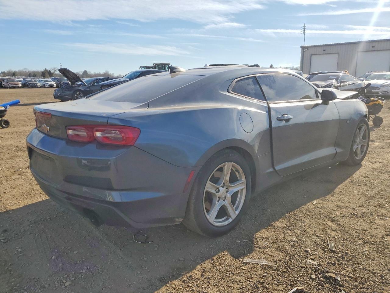 2019 Chevrolet Camaro Ls - zdjęcie 3