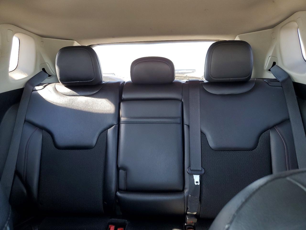 2017 Jeep Compass Trailhawk - zdjęcie 10